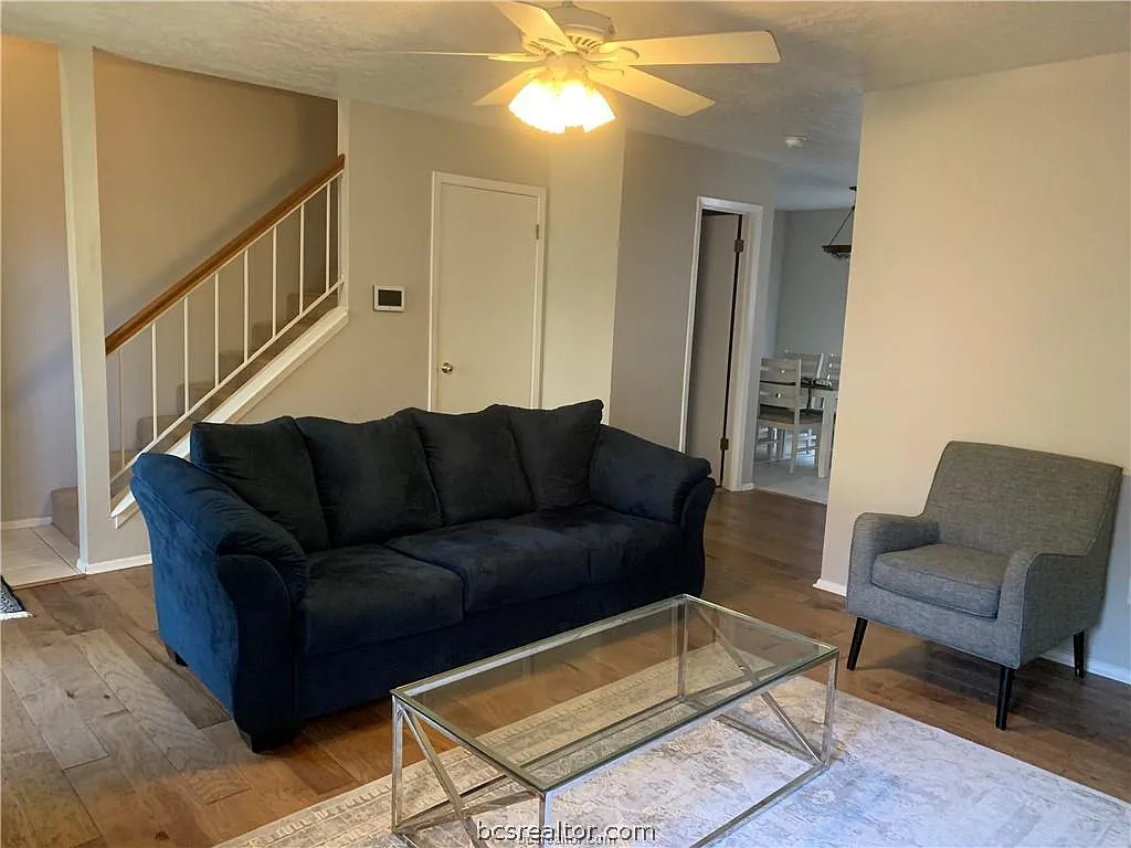 2 bed, 2.5 bath, 1151 sqft, $1,400 — Photo 4