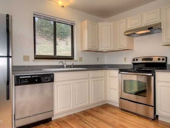 4th image of 101 Canyon Blvd APT B