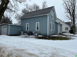 323 Elm St, Vermillion, SD 57069