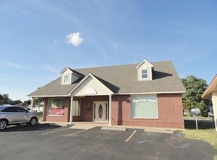 621 W 3rd St, Elk City, OK 73644