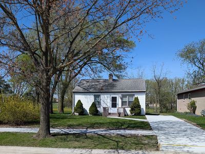 25890 Maywood St, Woodhaven, MI, 48183