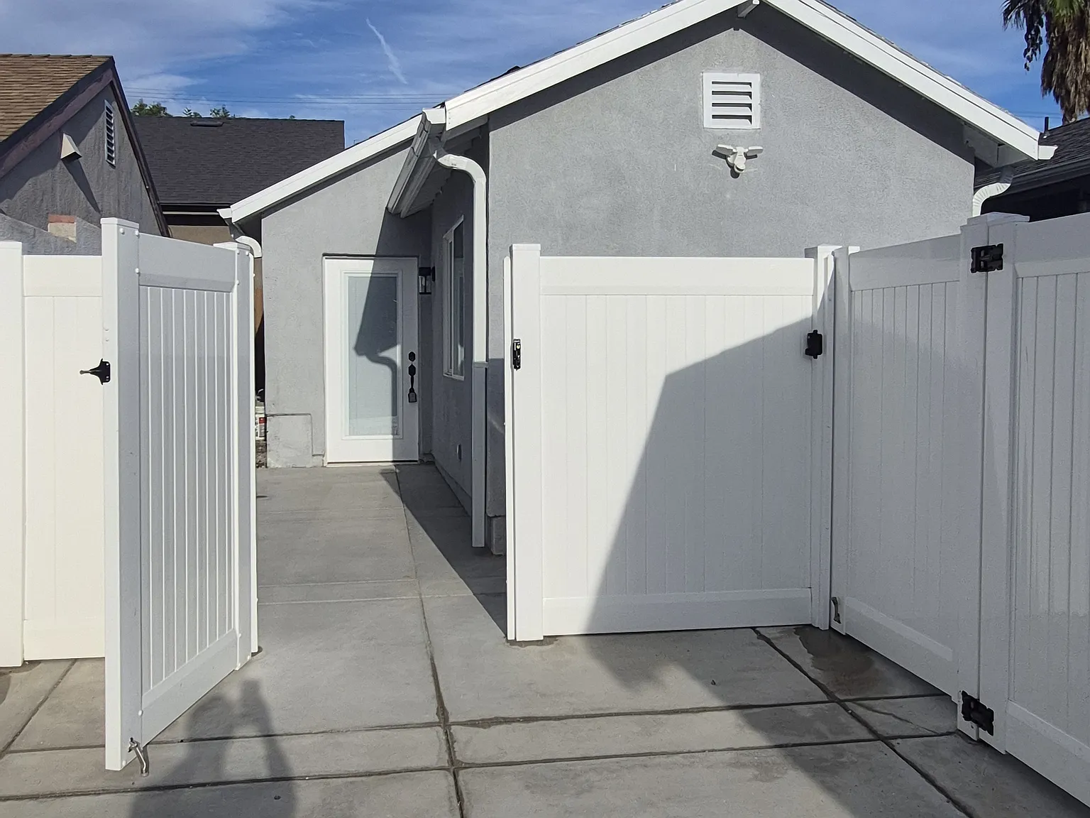 10832 1/2 Odell Ave — Photo 1