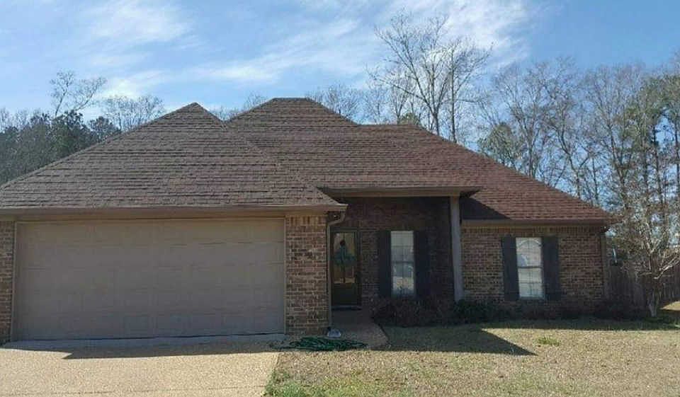 1st image of 186 Beechwood Cir