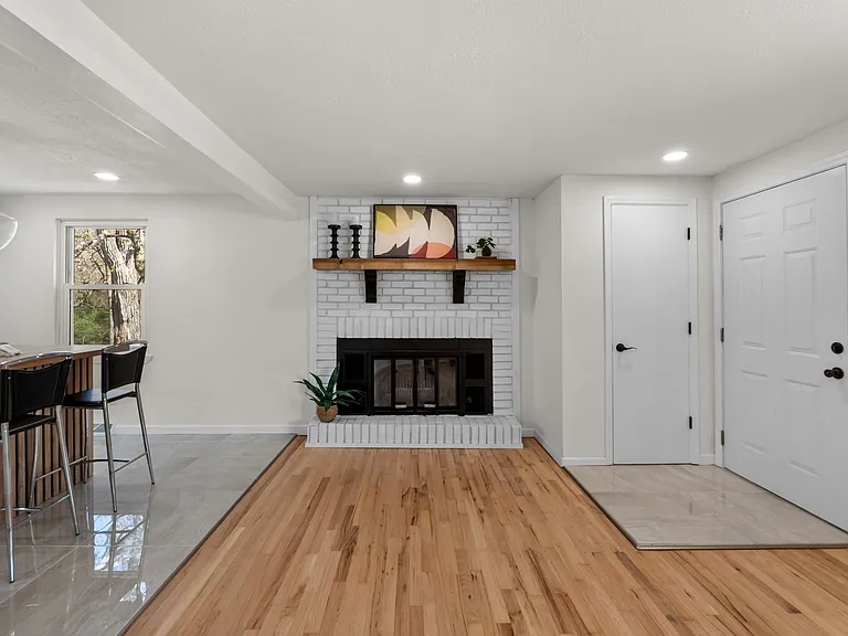 28 Misty Springs Cir — Photo 11