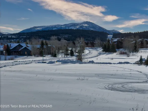 88 Hastings Dr, Victor, ID 83455