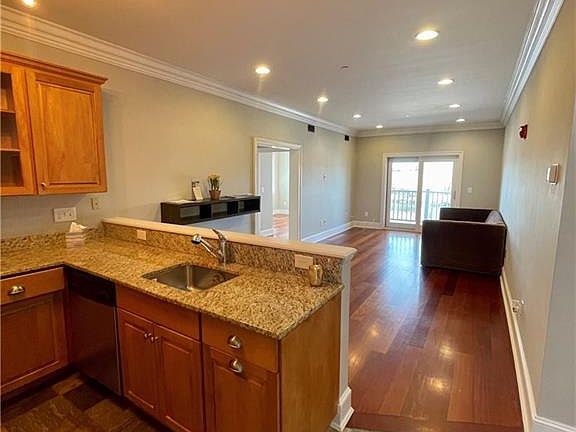 4th image of 71 Osborne Ave #B9