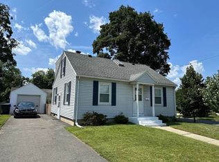 108 Grandview St, Springfield, MA 01118
