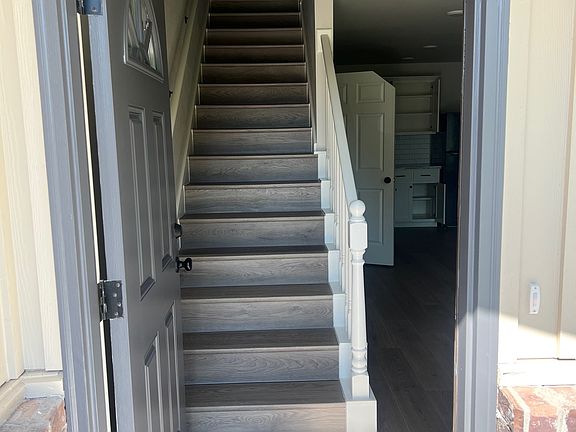 2nd image of 521 S Florence Ave #A