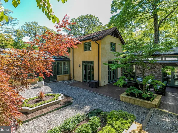 210 Lambert Dr, Princeton, NJ 08540