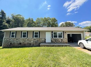 8233 Fallen Rock Dr, Knoxville, TN 37923