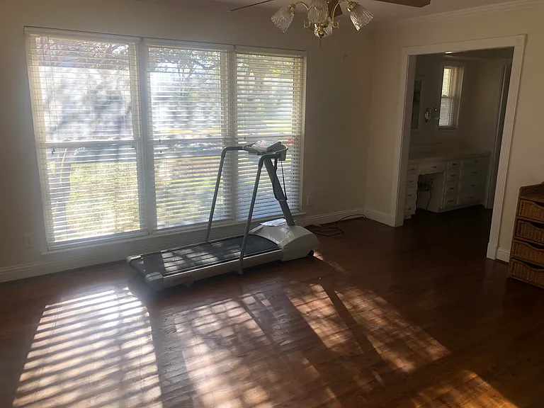 11333 Strait Ln — Photo 23