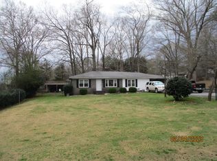 437 Dogwood Dr, Greenwood, SC 29646