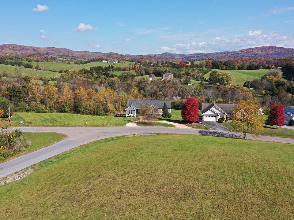 1st image of 27 Skyhigh Ct