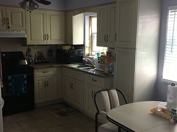 3rd image of 6556 W Montrose Ave APT 1