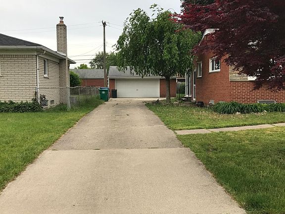 3rd image of 31161 Block St