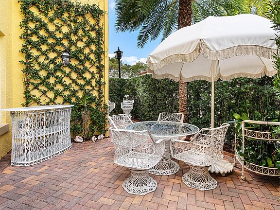 4th image of 100 Via Floresta Drive