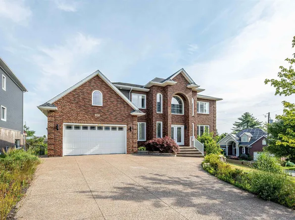 37 Worthington Pl, Bedford, NS B4A 0C5