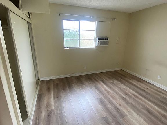4th image of 921 E Las Tunas Dr APT J