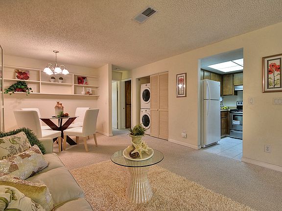 2nd image of 606 San Conrado Trl #2