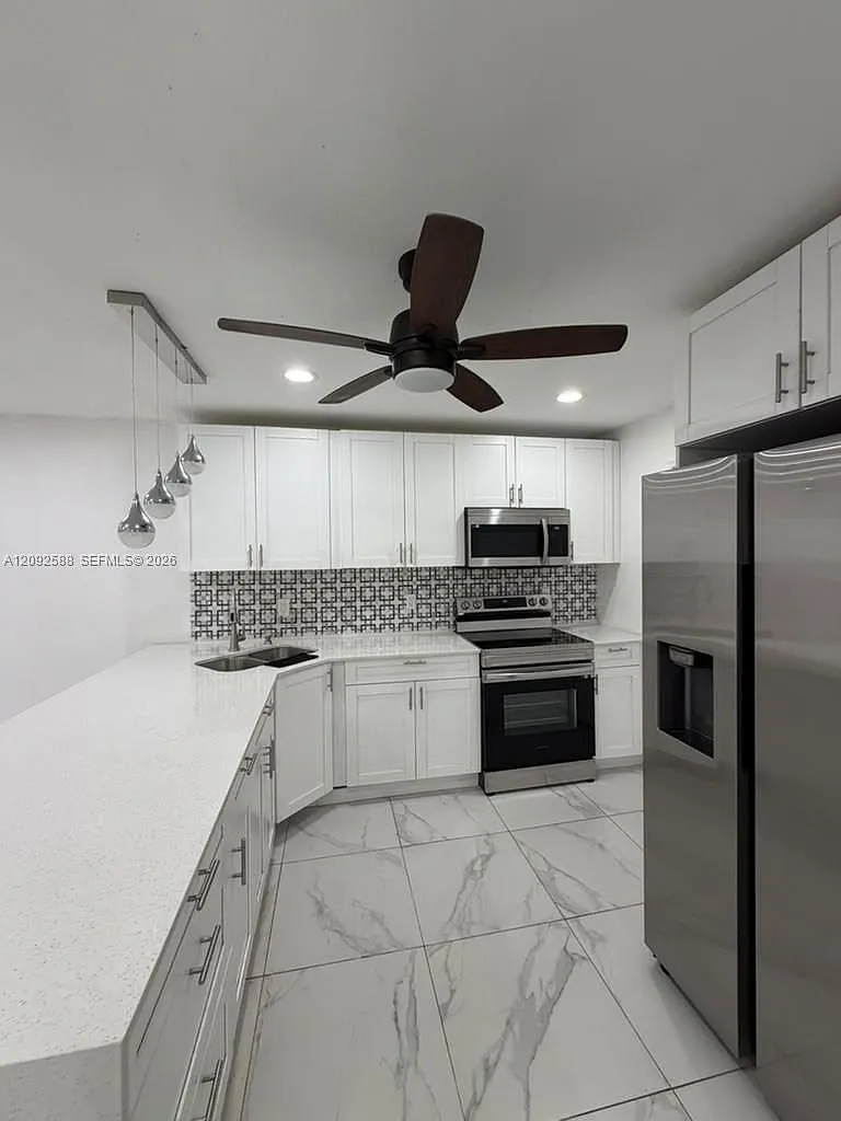 Castle Apartments 9 Condo — Photo 1