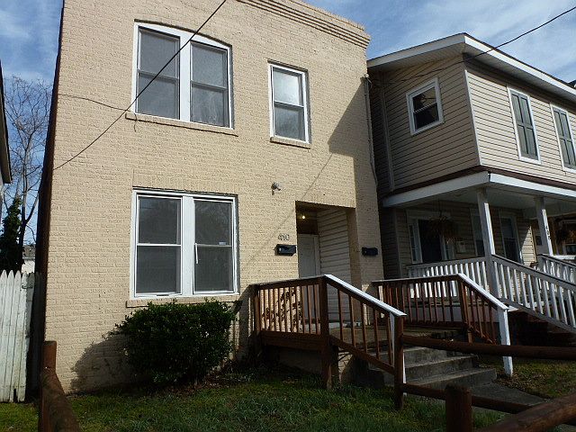 1st image of 410 W 31st St #B
