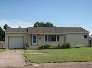 201 E 18th St, Larned, KS 67550