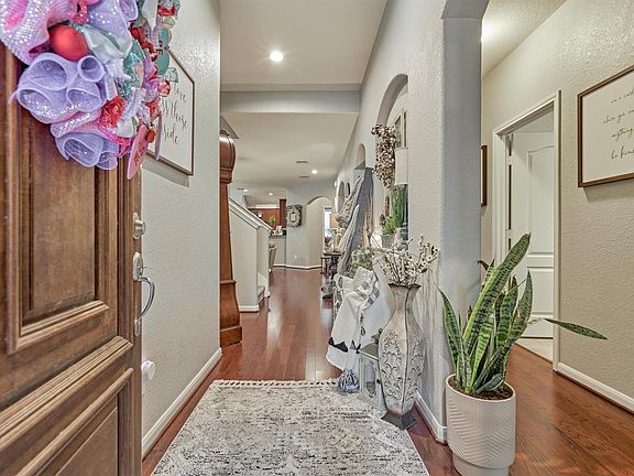 5th image of 204 Forest Peak Way