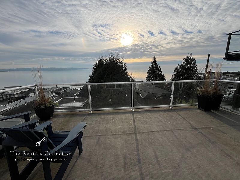White Rock House for rent - 2 Bedrooms — photo 3