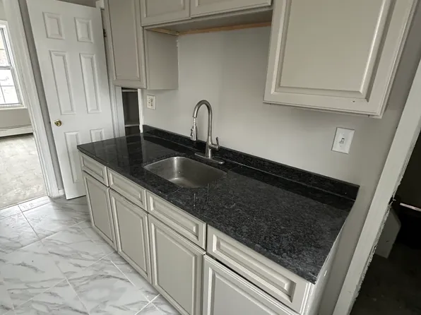 36 Vine St, Waterbury, CT