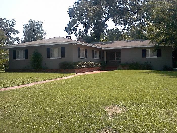 1st image of 3631 Squire Ln