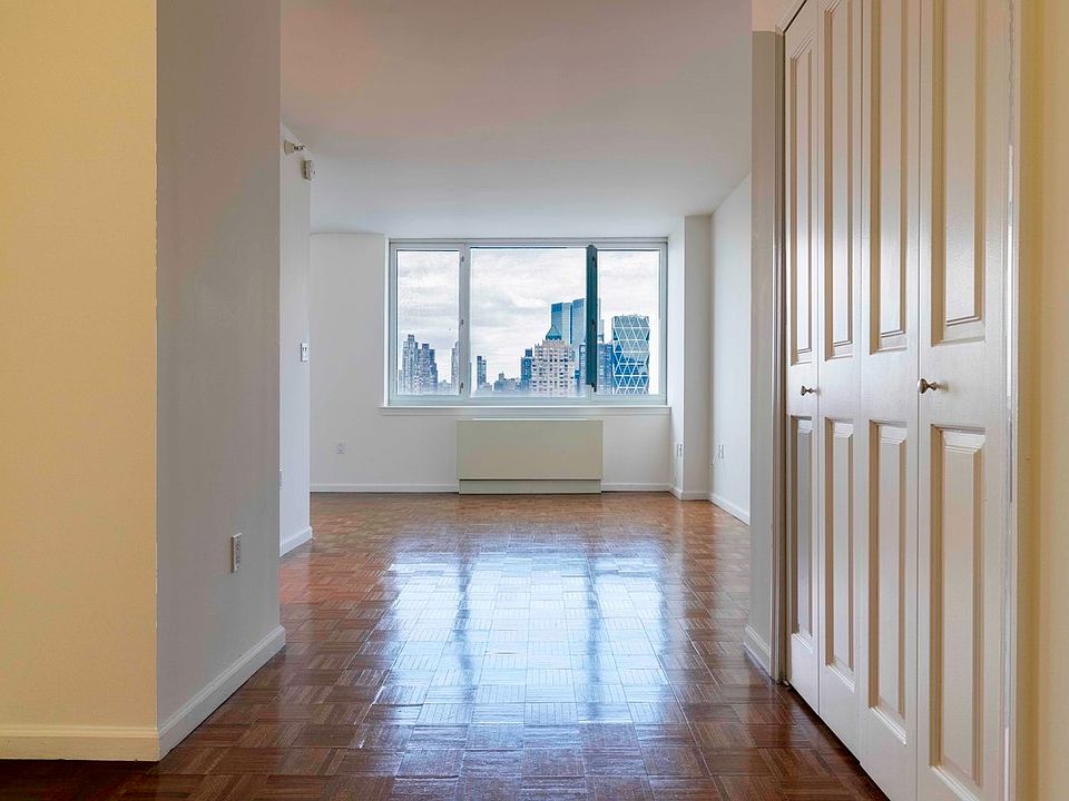 1st image of 350 W 43rd St APT 25H