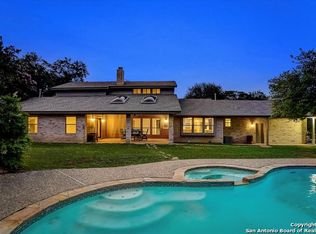 8642 Classic Oaks Ln, San Antonio, TX 78255