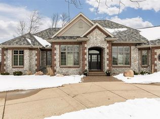 2002 Timber Wolf Trl SE, Cedar Rapids, IA 52403