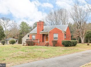 19192 Partlow Rd, Beaverdam, VA 23015
