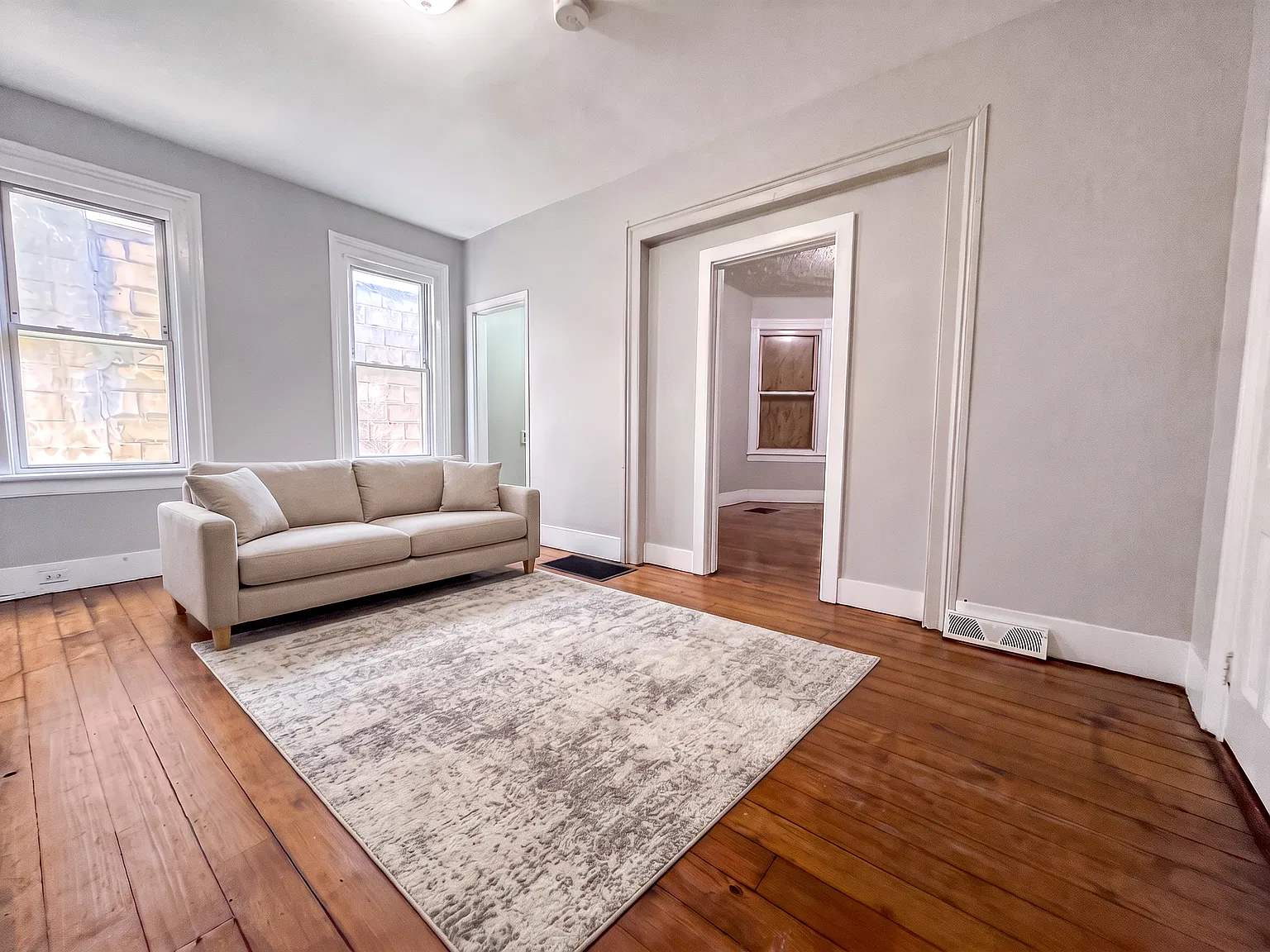 2 bed, 1.5 bath, 900 sqft, $1,750 — Photo 2