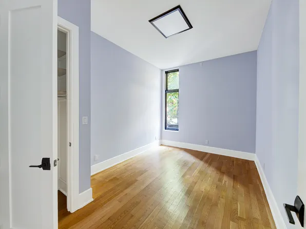 836 Carroll Street image 10 of 14