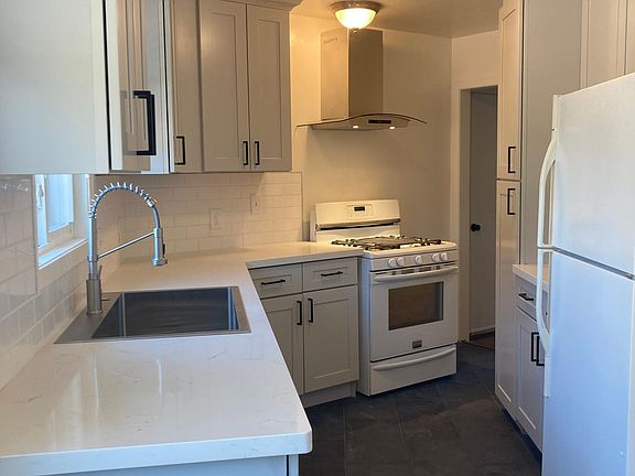 4th image of 87 Lodato Ave