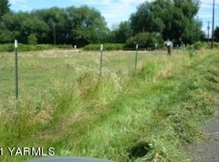 10108 Meadowbrook Rd, Yakima, WA 98903