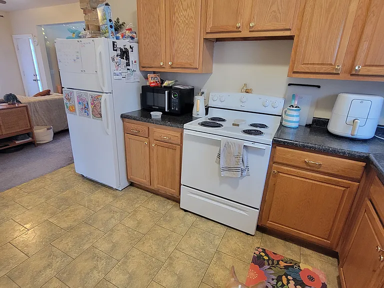 519 Vandenbroek St #1 — Photo 11