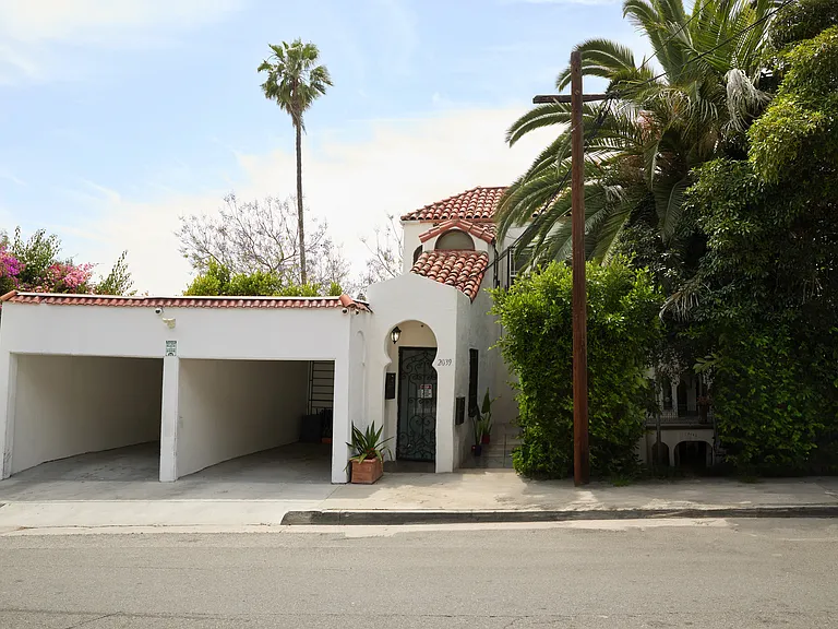 2039 Ivar Ave #3 — Photo 1