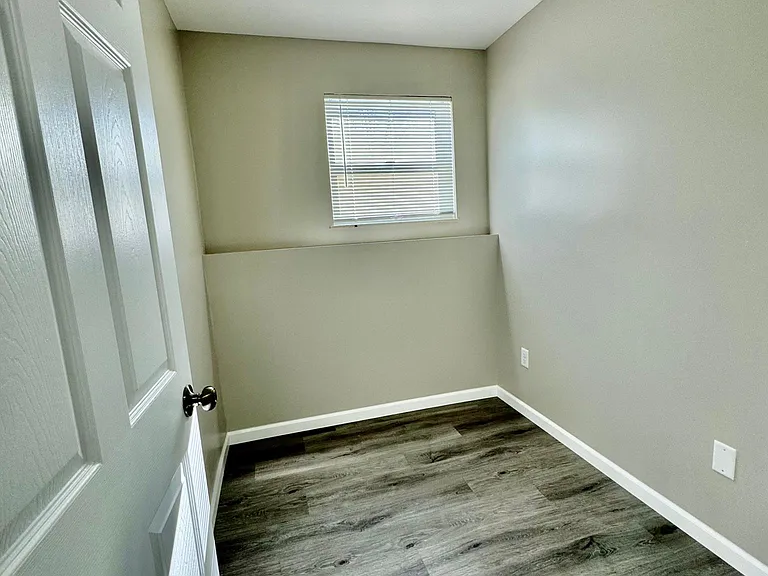 1542 E Meadowbrook Dr — Photo 39