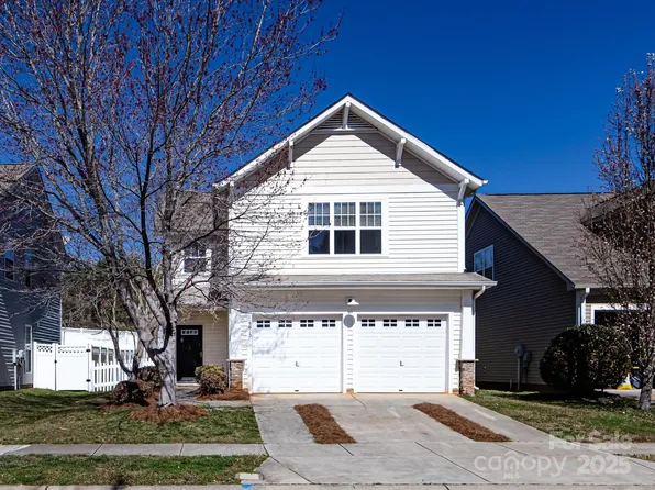 9613 Long Hill Dr, Charlotte, NC 28214
