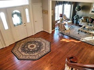 54049 Huntington Dr, Shelby Township, MI