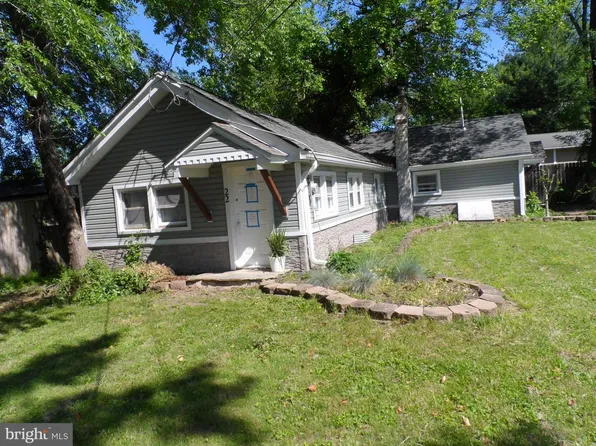 22 E Taylor Ave, Hamilton, NJ 08610