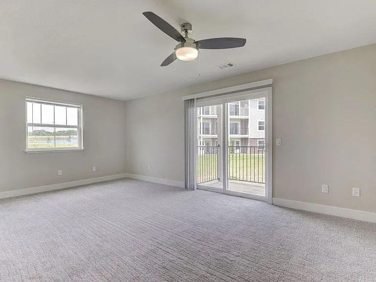 Dodson Pointe Apartment Homes — Photo 22