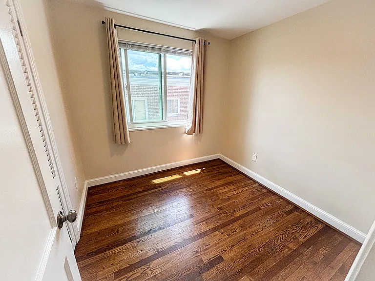 5027 Sargent Rd NE — Photo 13