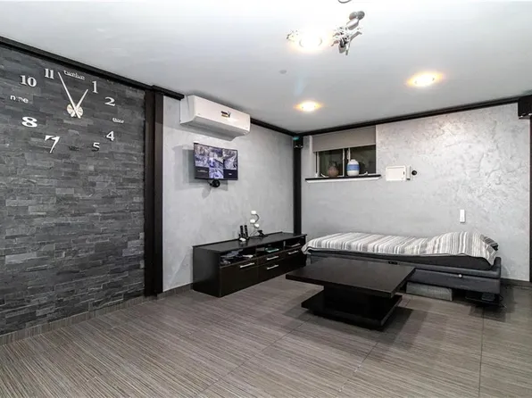 2601 East 26th Street image 13 of 26