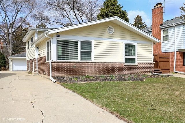 1st image of 310 S Gibbons Ave