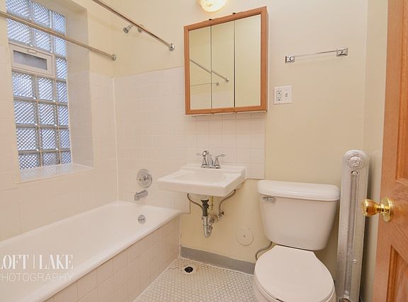 4th image of 6250 N Winthrop Ave APT 211