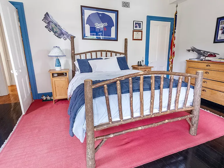 703 Flying Point Rd — Photo 32